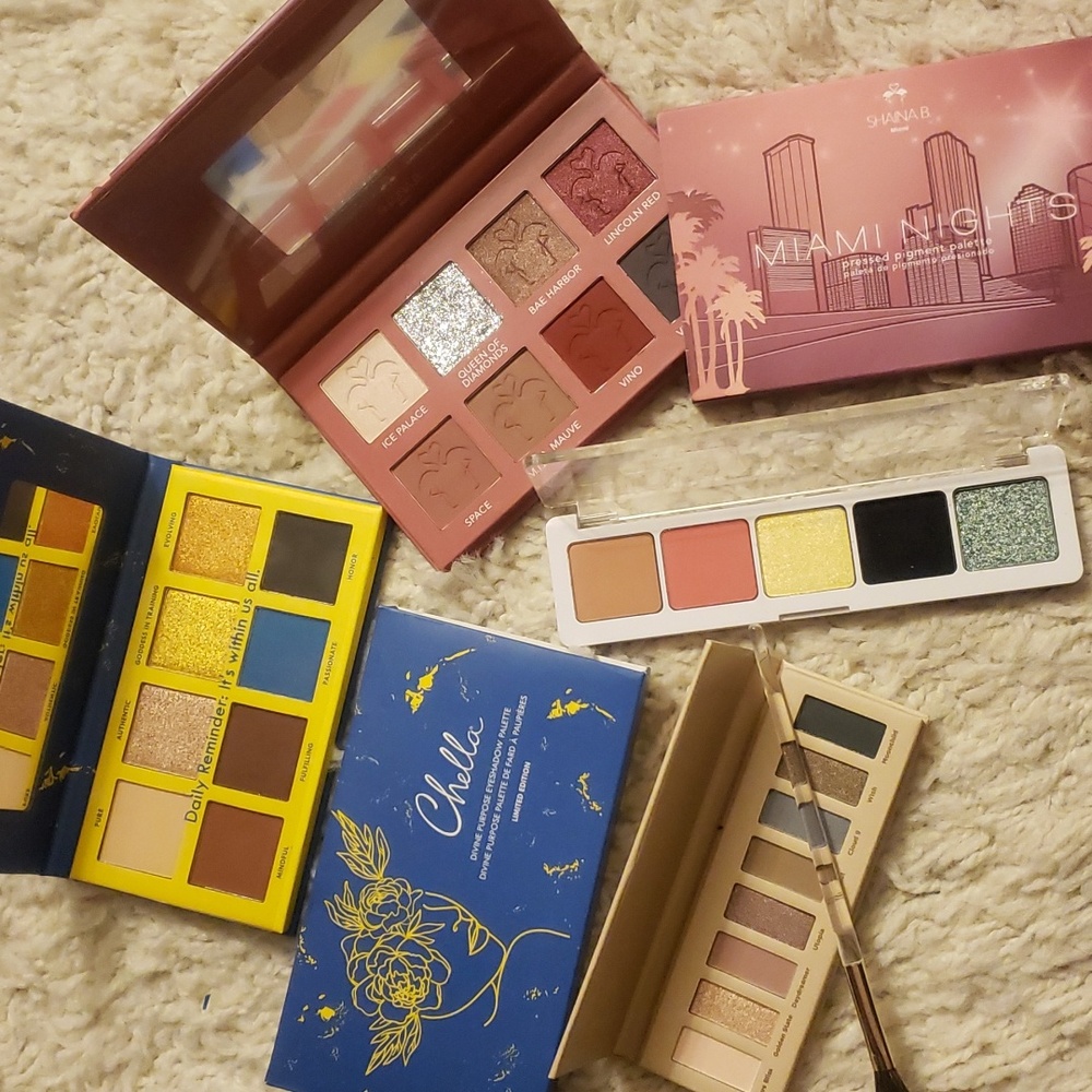 4 Eyeshadow Palettes - Chella, Shaina B., Natasha Denona & Ulta +brush & gift!